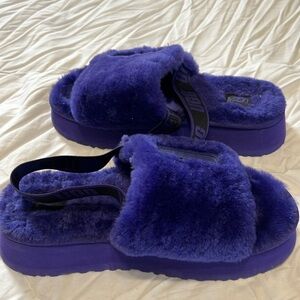 Plush sleepers like new